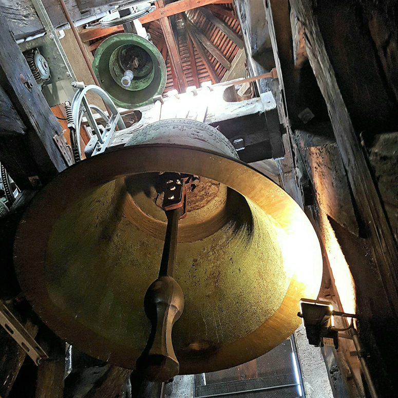 Für die Ukraine: Glocken der Madeleinekirche leuten zusammen mit allen Glocken in der Schweiz.
